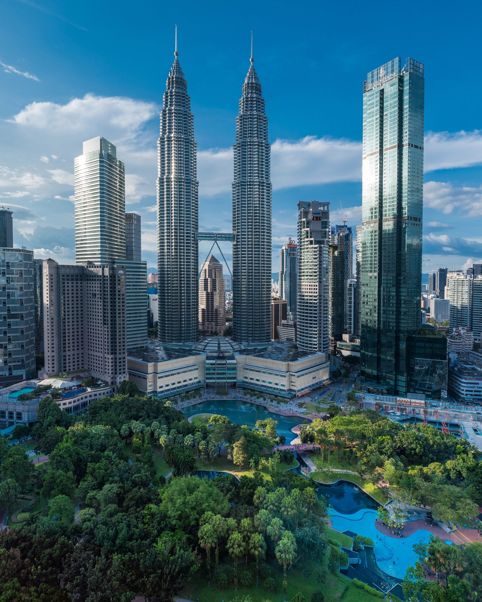 Petronas Towers - Day light